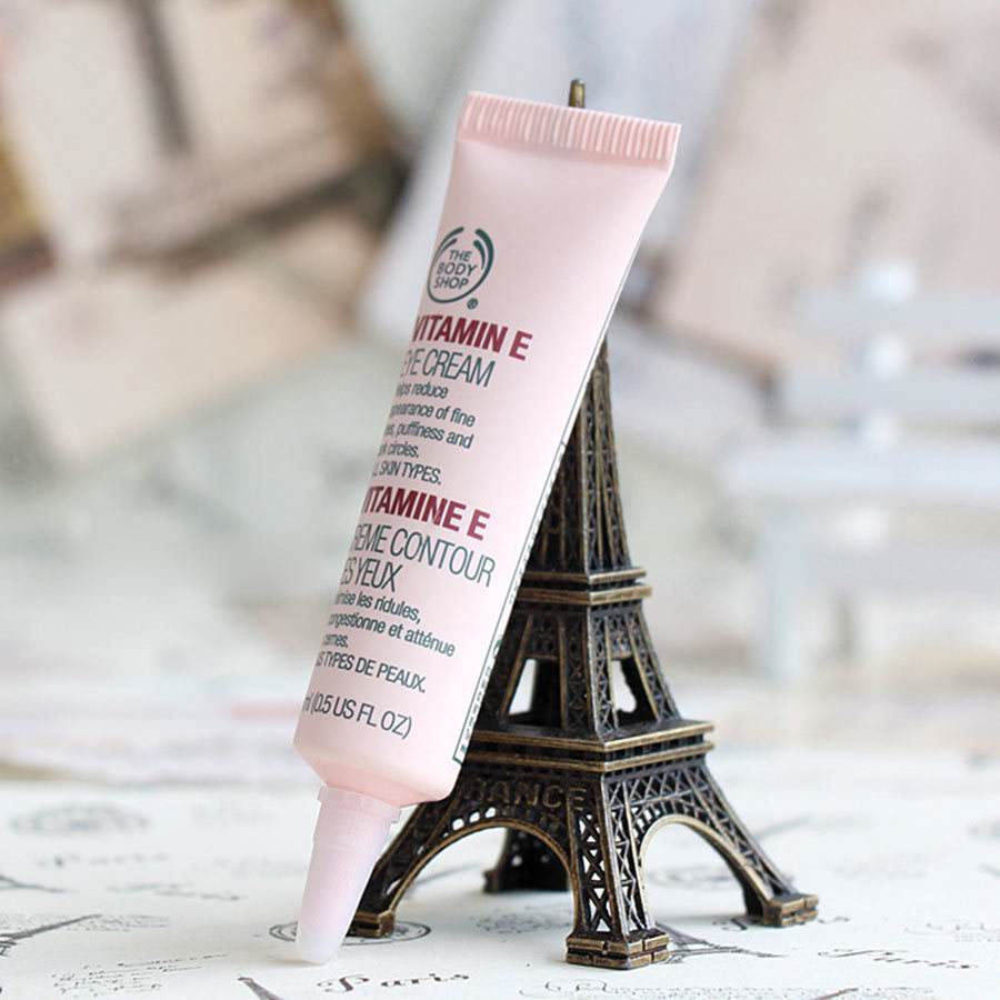 协和眼霜好还是修正眼霜好,修正眼霜和大宝眼霜哪个好