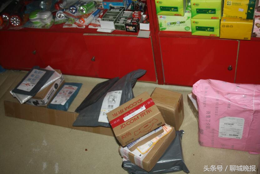 未成年人校园周边销售网点,学校附近店铺向未成年人租手机