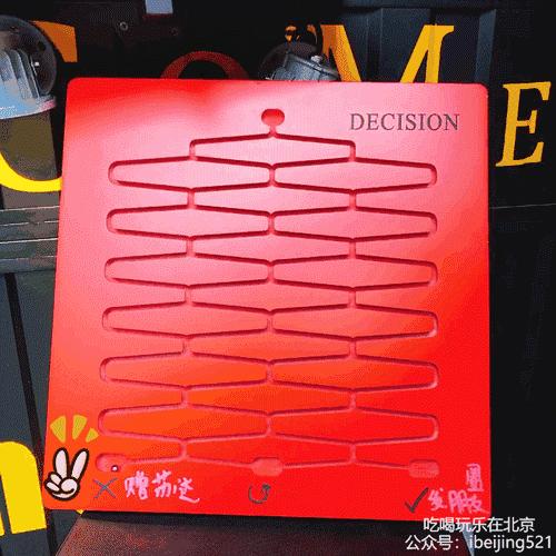 韩国小哥吃芝士热狗,韩国街头芝士热狗