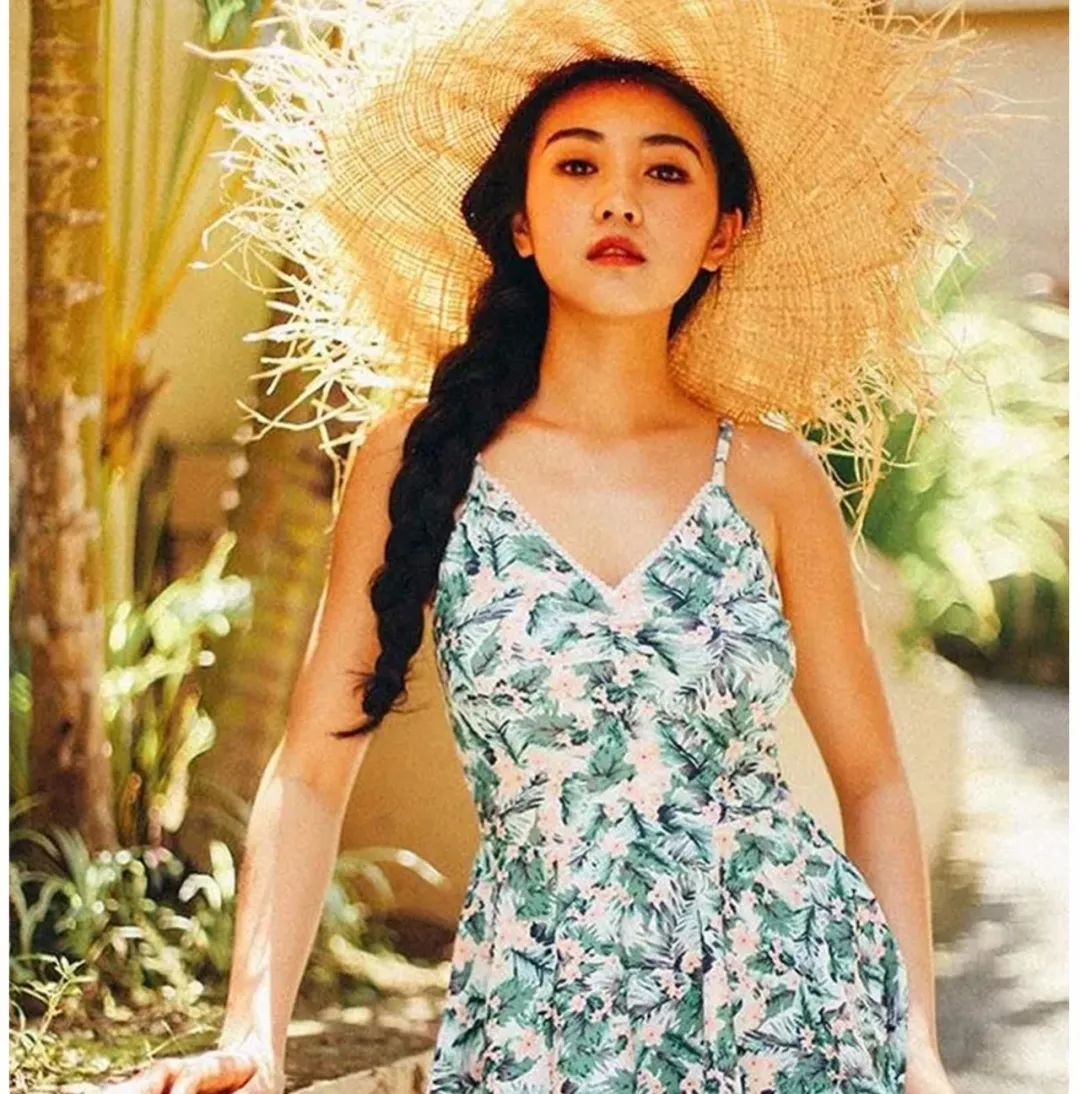 平价泳衣大方高贵,泳衣好穿又好看