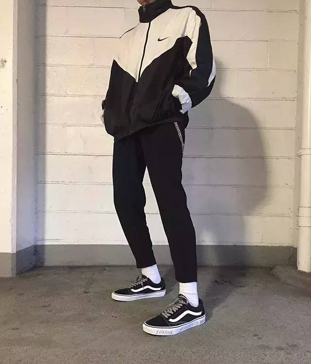 匡威的帆布鞋值得买吗,帆布鞋匡威值得购买吗