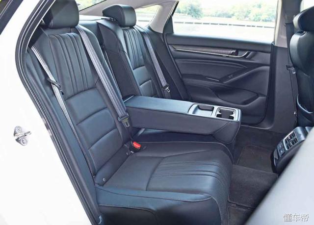 试驾本田雅阁最新款,2020款本田雅阁颜值逆天上市必火