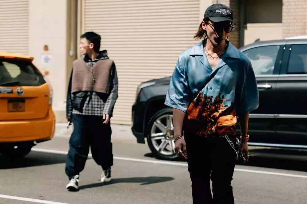 想要帽子戴的帅,清洁必须得跟上