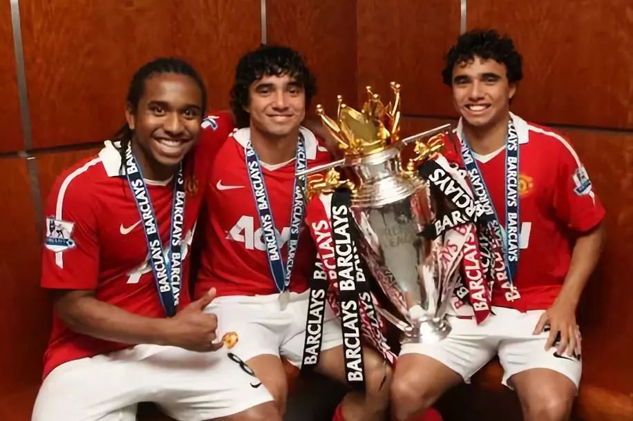 巴西4400万铁腰这特点吸引曼联!身高不足一米七,组织力征服穆帅