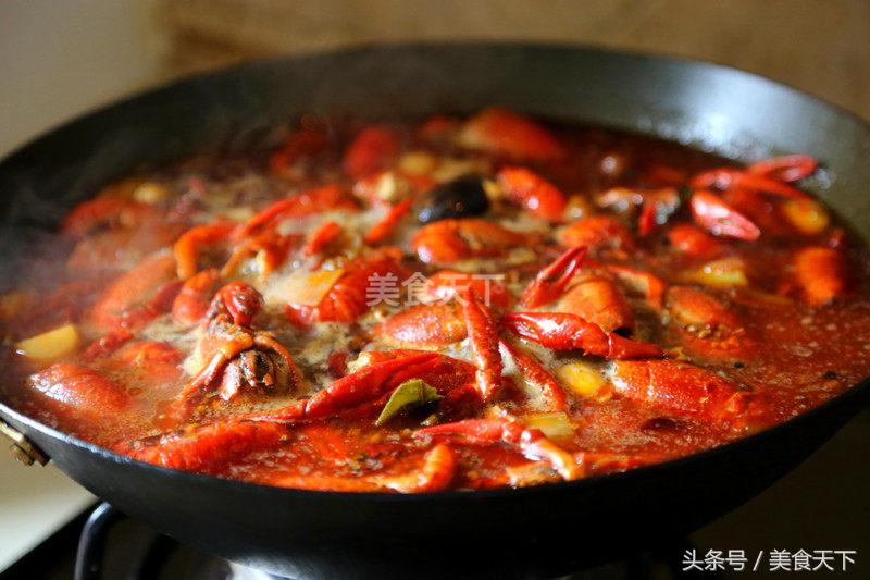 夏天怎么能少得了麻辣小龙虾,夏天的快乐一定少不了麻辣小龙虾