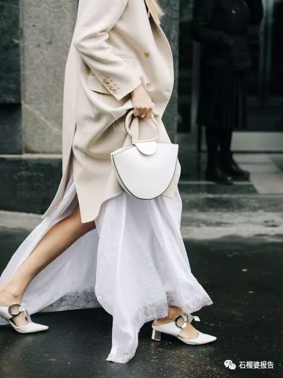 包包夏天春秋,包包天气热了为什么会融化