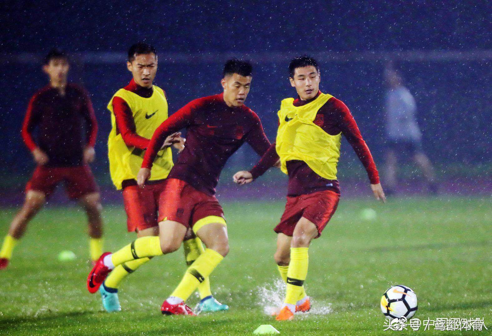 中国男足直播vs沙特,中国男足vs越南直播间