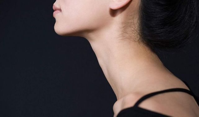 洗澡时如何清洗外阴,洗澡时怎样正确清洗乳房