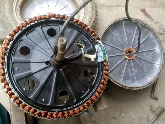 电动车进水后什么容易烧坏,电动车进水正确处理方法