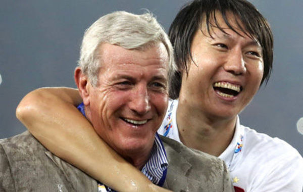 足球铁在烧李铁是怎样炼成的,足球故事传奇的诞生