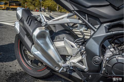 本田cbr250rr四缸水冷跑车,本田cbr250rr是街跑吗