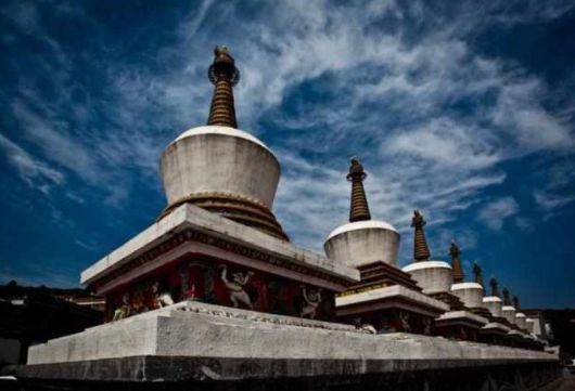国内求顺利最灵的十大寺庙,国内寺庙求什么最灵