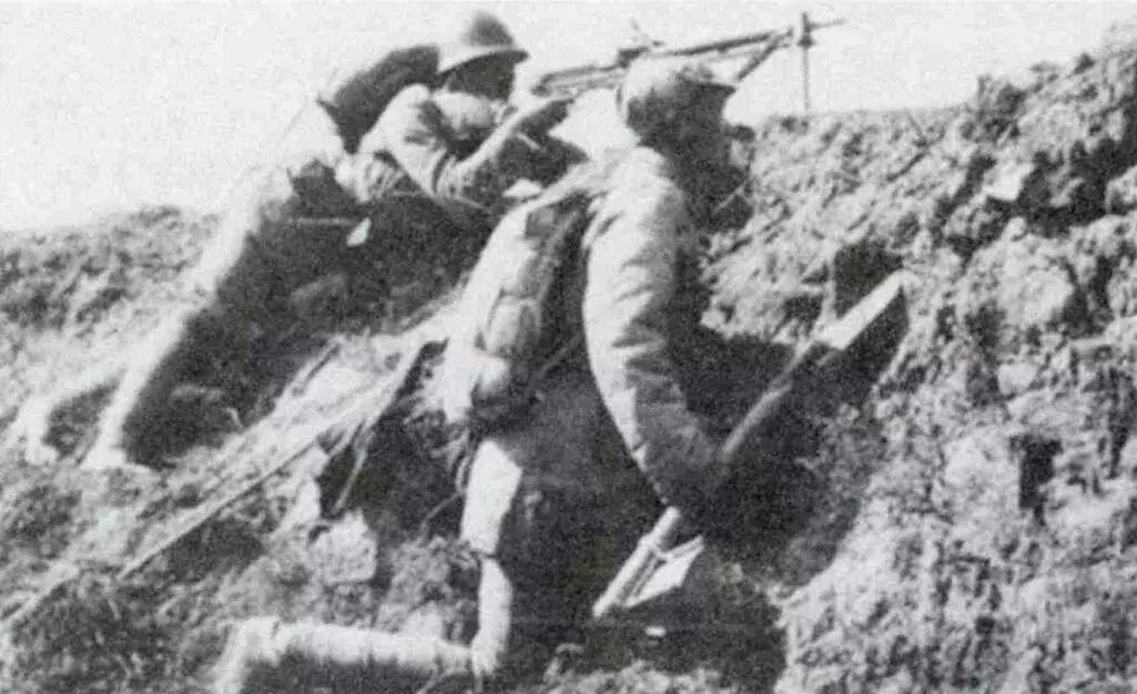 挖土也能打赢敌人吗?是的!这就是解放军的土工作业!