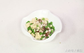 豌豆烧冬笋香菇怎么做好吃,冬笋最好吃的做法家常菜