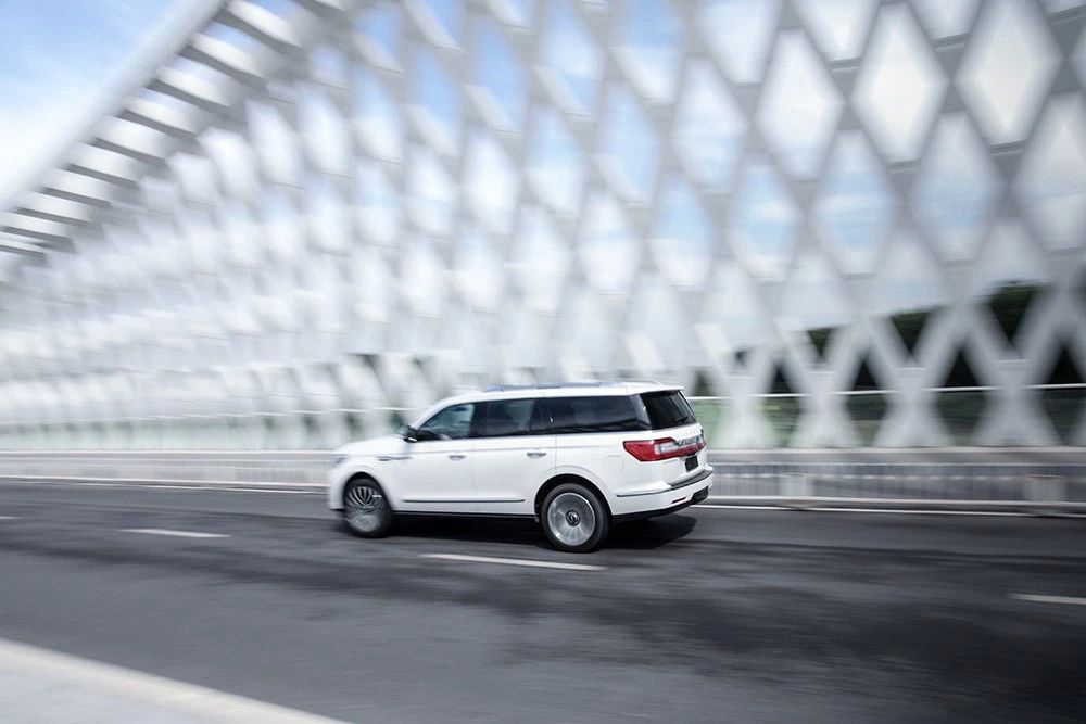 全新林肯领航员试驾视频,全尺寸suv课代表试驾林肯领航员