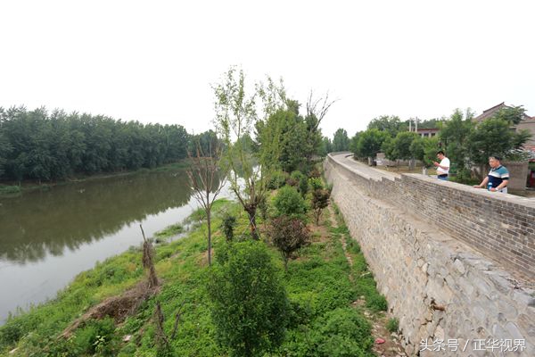 航拍一河两岸的视频,航拍一条直直的河道视频怎么剪辑