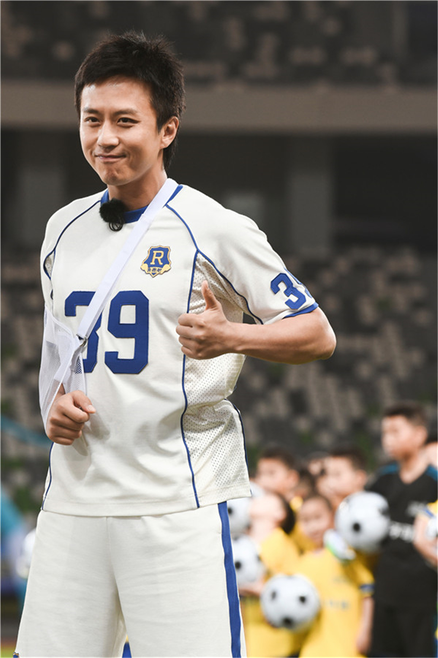 邓超奔跑吧,奔跑吧邓超百人拔旗障碍赛