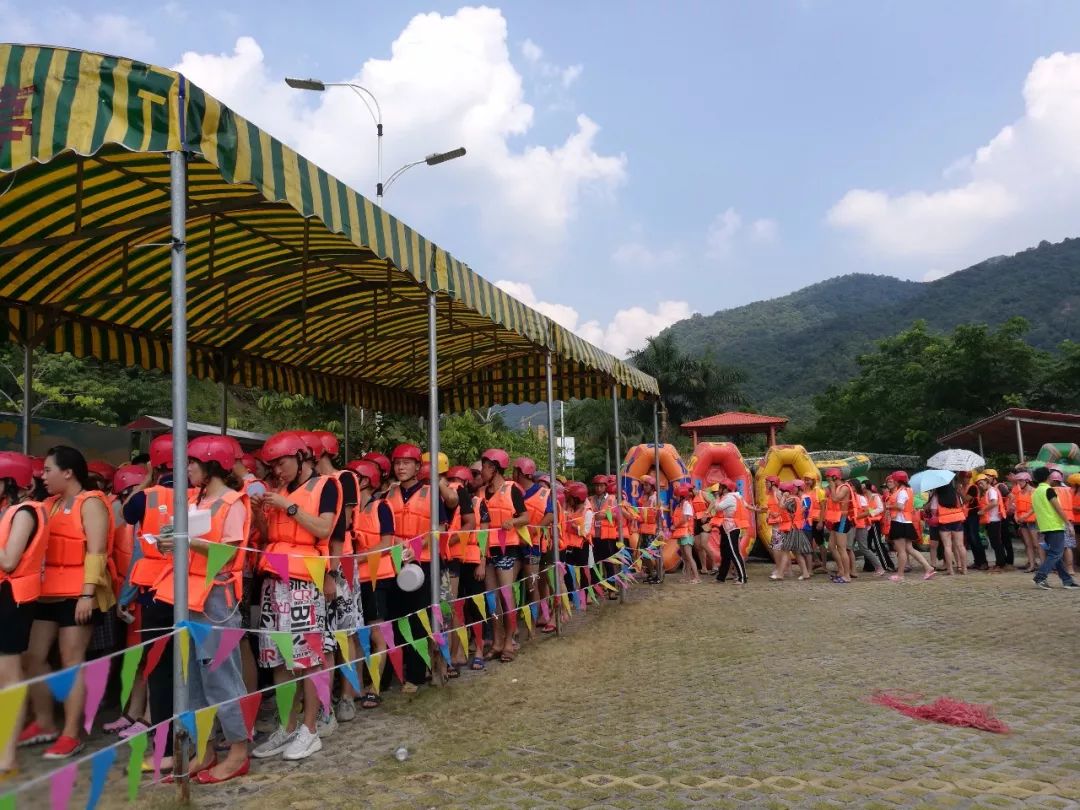 抛开空调WiFi西瓜，让博罗给你一个最美的“湿身”理由！