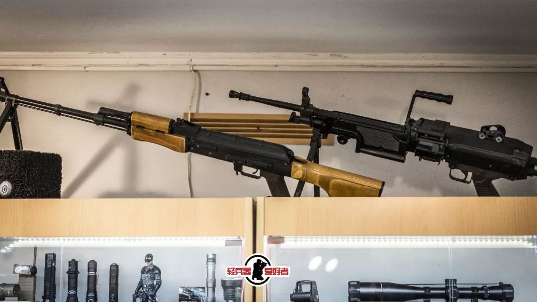 男人天堂，一起逛逛俄罗斯的“*器武**”商店