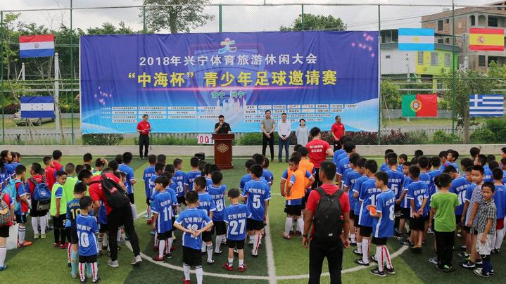 c罗参加5人制足球,c罗青训视频