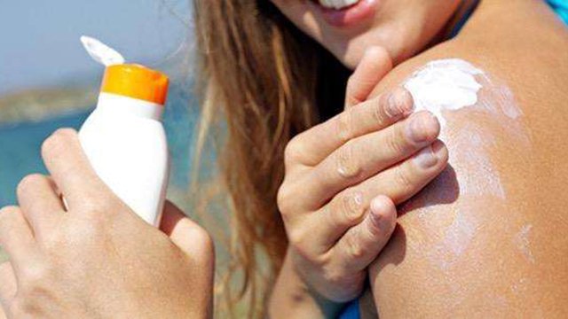 防晒在家里需要天天涂吗,你晒黑了以后擦防晒霜还能白吗