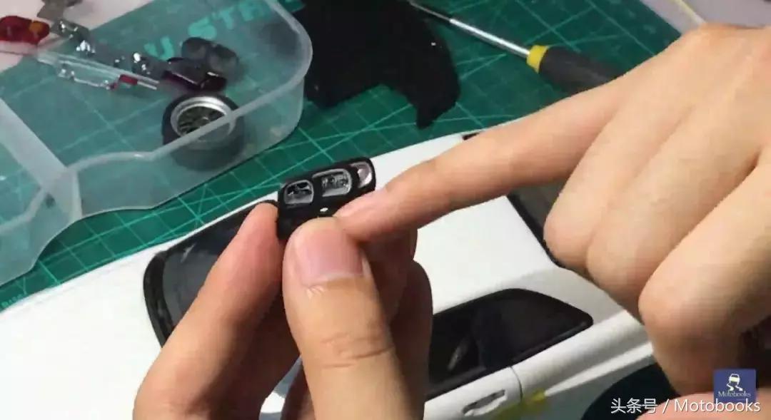 爱拆车模｜如何拆解1:18AUTOart日产GT-R34汽车模型