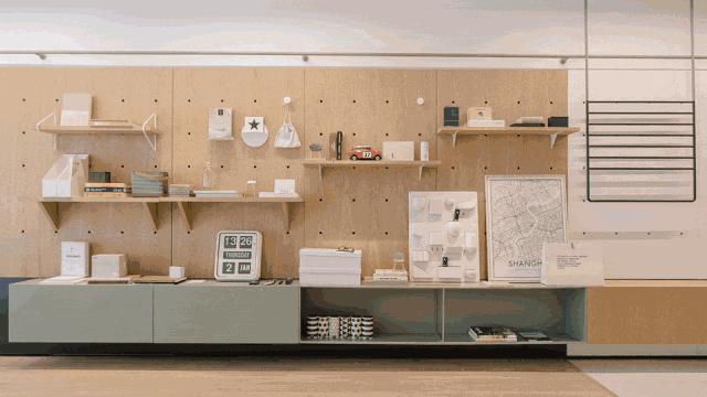 连树都种进房子！71岁高龄老房爆改“回春”，从危房到美宿，不只是惊艳！