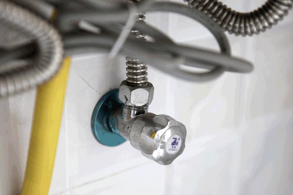 洗碗机专用盐和洗涤剂安全吗,洗碗机的洗涤剂对人体有害吗