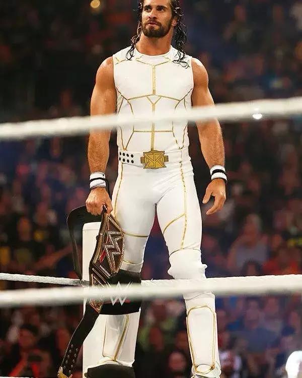 wwe罗曼名场面,wwe罗曼雷恩斯的防弹衣