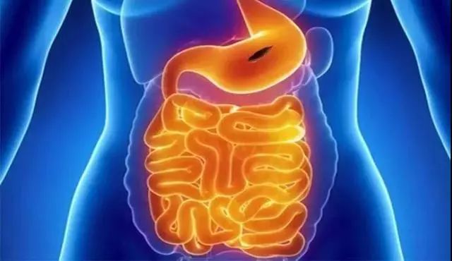 协和医生误吞一枚枣核，处理方式笑喷网友，全程“内心戏”，哈哈哈哈……