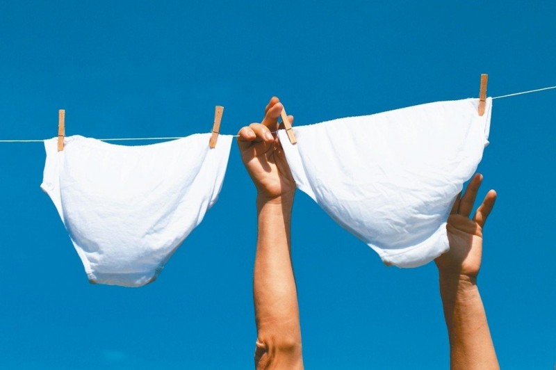 很多女性怕人笑话忍着不治疗，小妹妹出现瘙痒该怎么办？