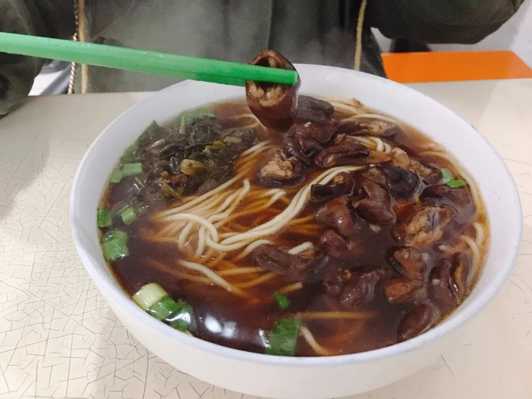 香铺营，一个与德基一街之隔的地方