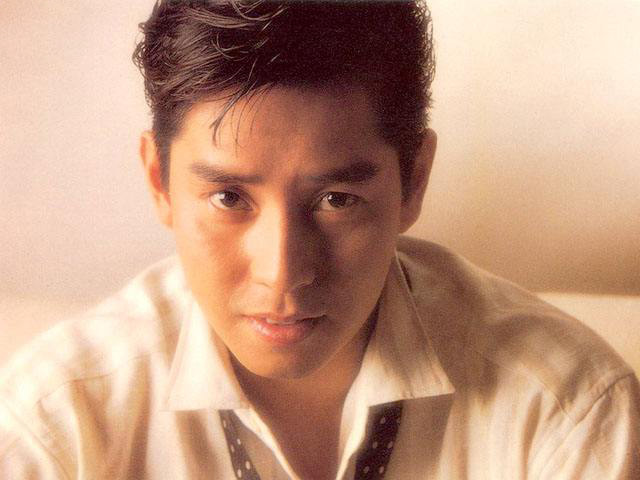 谭咏麟谭校长心中永远不变的歌神,校长谭咏麟献唱经典2016年