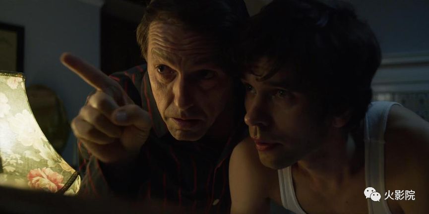 确认过剧情，是大尺度腐戏！9分三集片让你吃瓜英国最大丑闻！