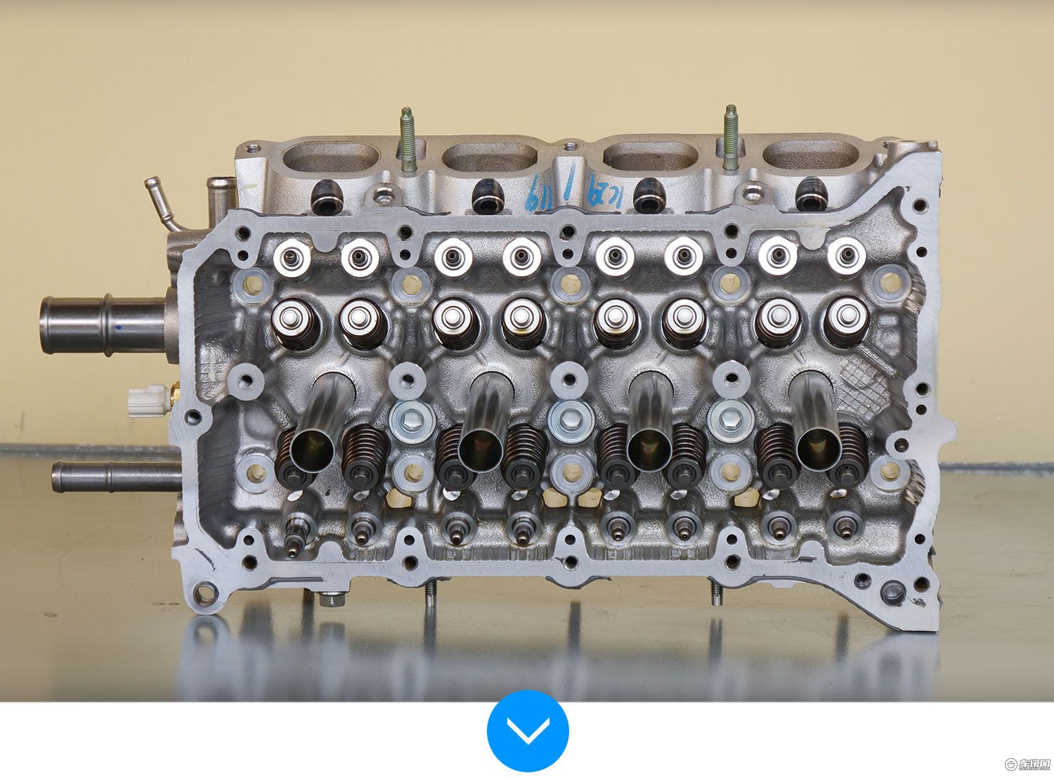 丰田rav4助力电机拆解,丰田rav4动力模块