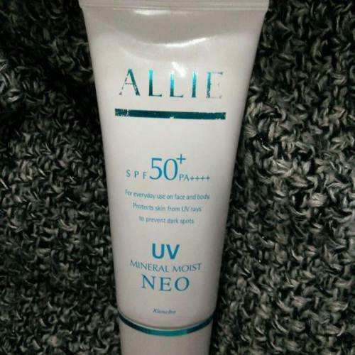 防晒不止让你远离黝黑的皮肤，还能避免80%的皮肤老化！