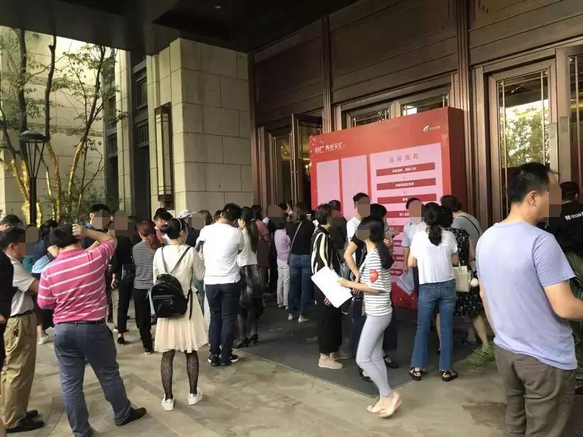 河西一开盘，各路大神全出动：拓客、观摩……还有号称有号的