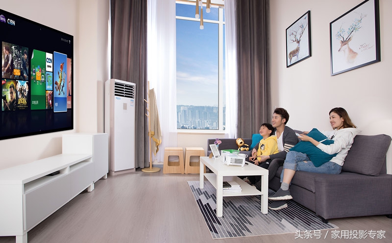 明基2k旗舰投影机,千元投影对比明基