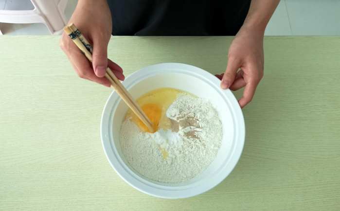 临夏回族厨娘油条教程,油条最简单的做法和配方