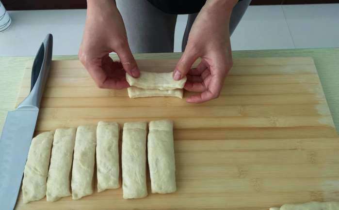 临夏回族厨娘油条教程,油条最简单的做法和配方