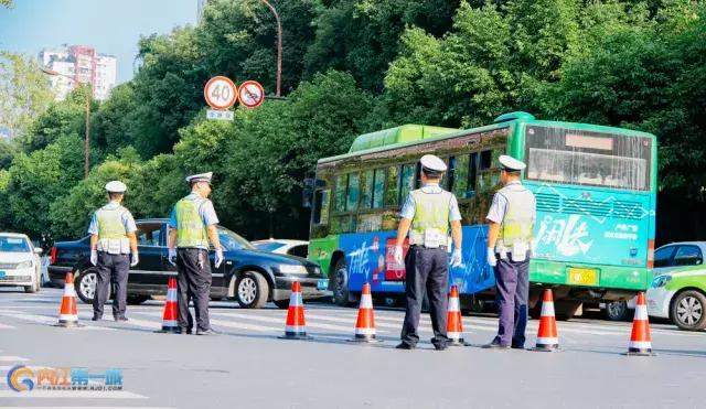 内江翔龙中学高考图片,内江翔龙中学高考现场