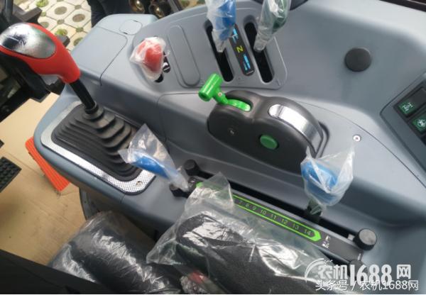 老司机多图详解乐星LS704拖拉机