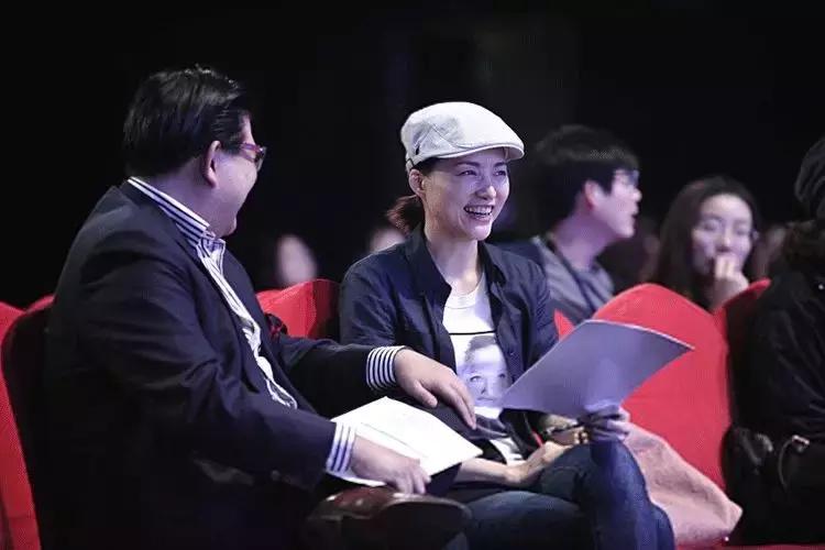 董卿回归的视频,董卿重回舞台