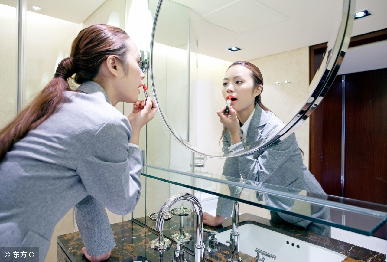 职场女性化妆礼仪,职场化妆礼仪要求及正确步骤