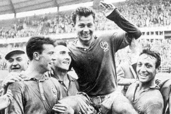 贝利历届世界杯进球纪录,贝利世界杯进球纪录