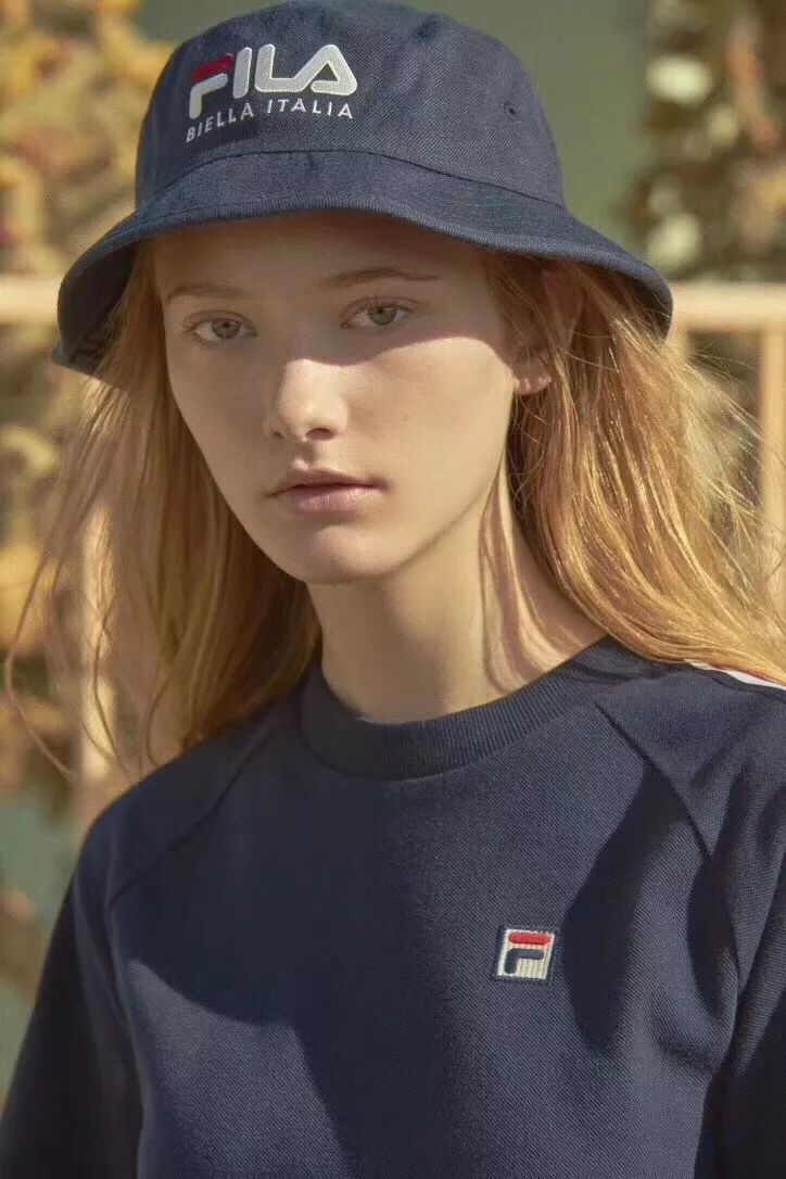 倪妮易烊千玺同框,又懒又想拍照