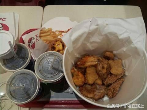 肯德基联名套餐两个有什么区别,肯德基全家桶套餐菜单