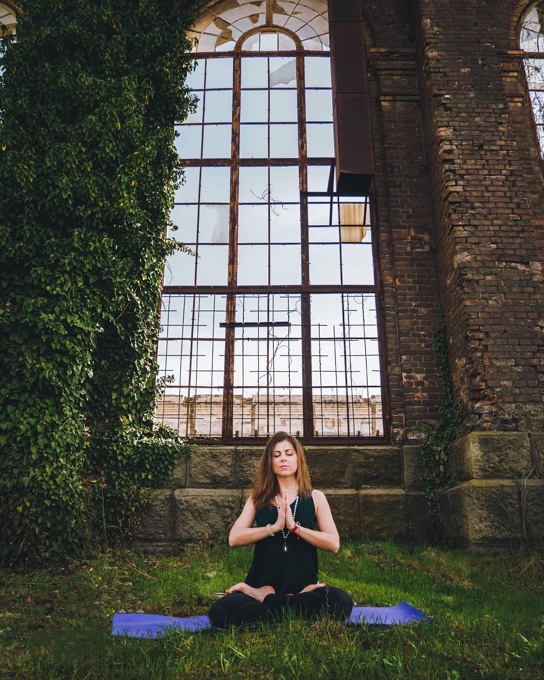 瑜伽每天坚持5分钟,瑜伽每天静躺10分钟