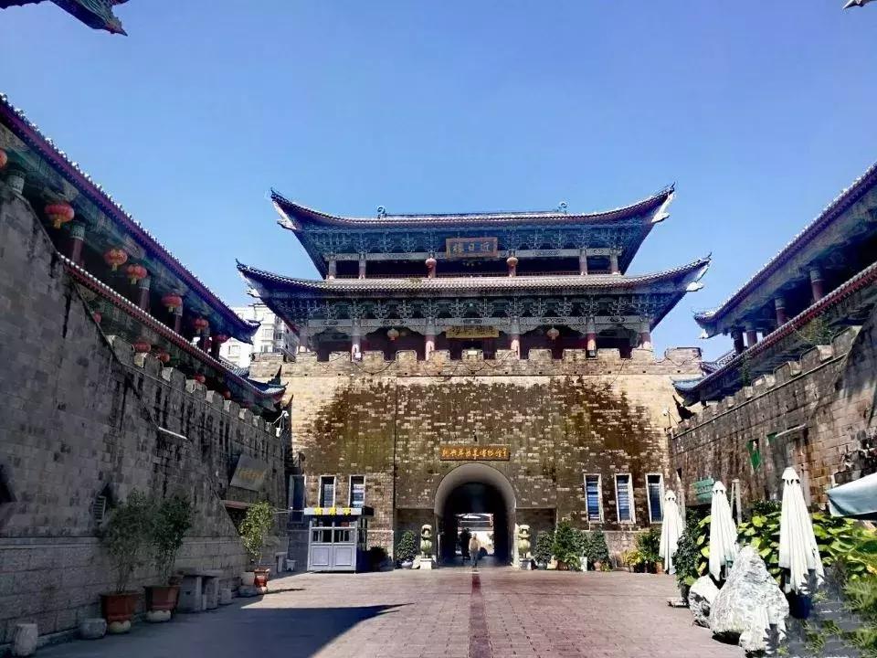 昆明国庆假期自驾游攻略,五一昆明最适合去的地方