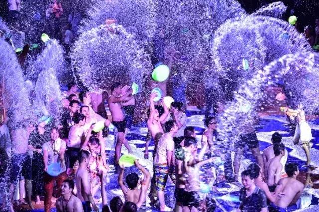 泼水节锦绣中华,锦绣中华泼水节夜场什么时候结束